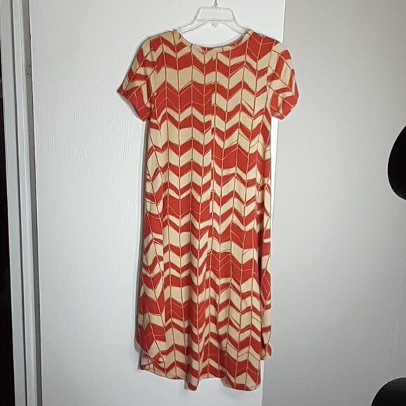 LULAROE Knit, Red/Beige Chevron Flare Hi-Low Dress; Short Sleeves; Size XXS - Picture 2 of 4